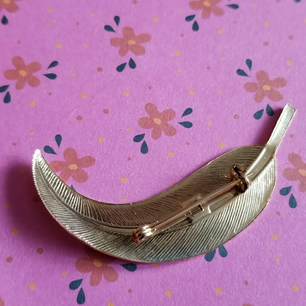 Vintage pretty leaf